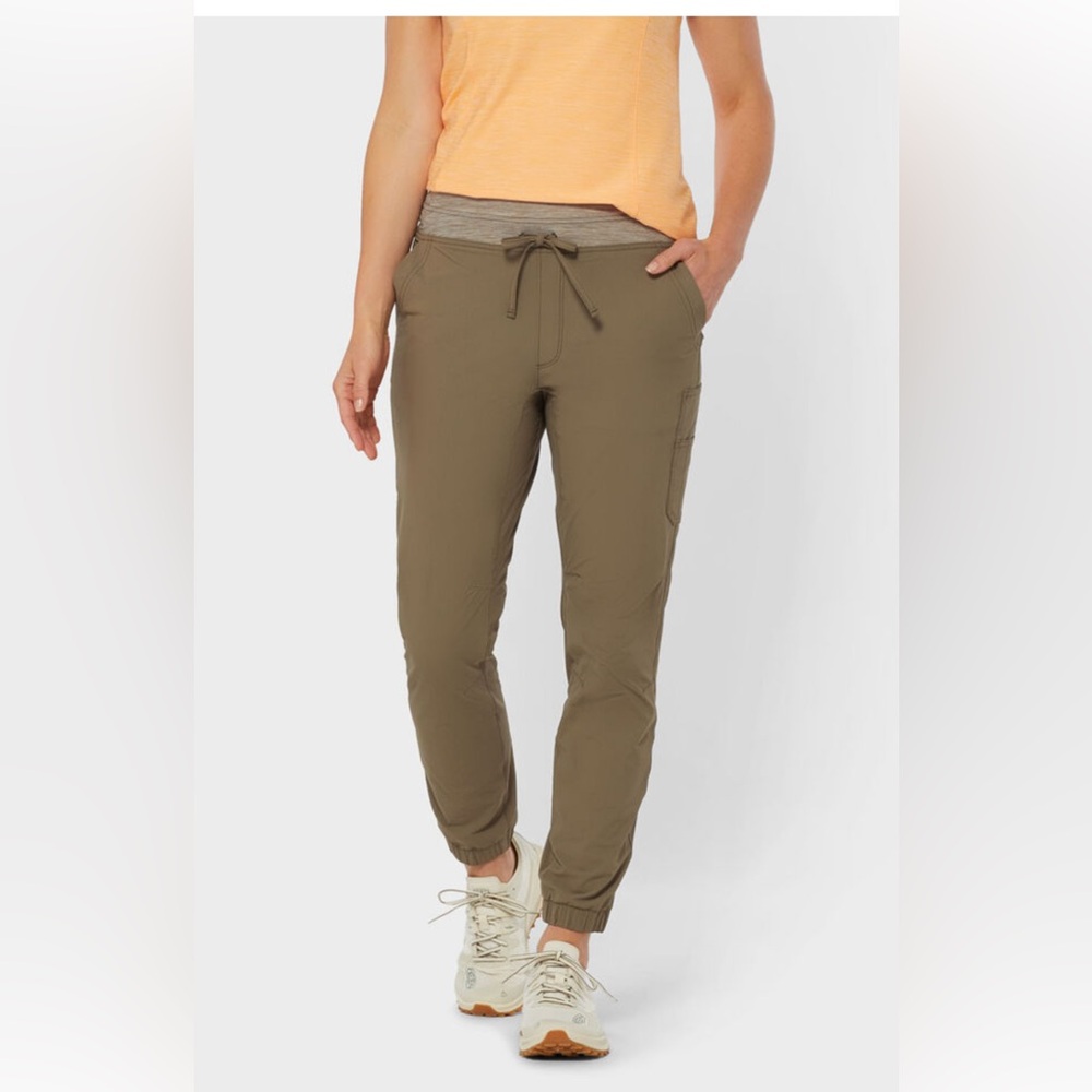 Like New Duluth Trading Co Armachillo Joggers in River Rock Size 12